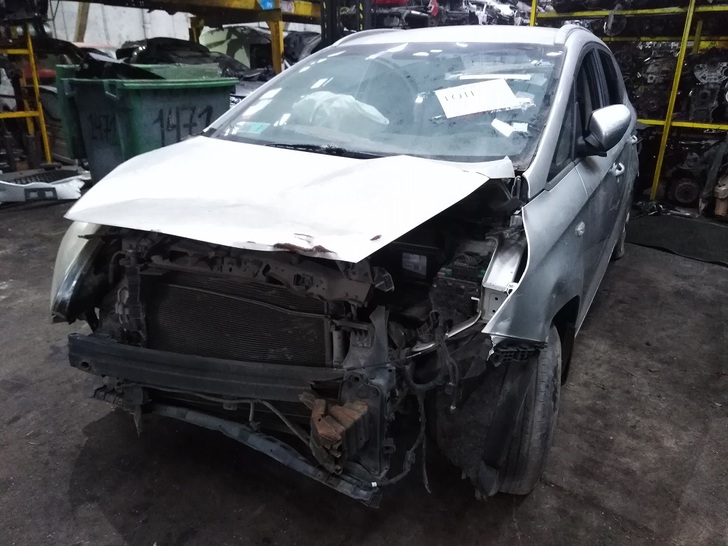  Kia CARENS 2014    EN DESARME